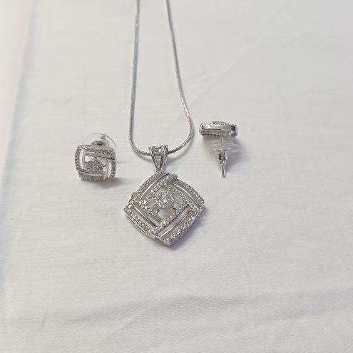 Silver Riddhi Diamond Pendant Set