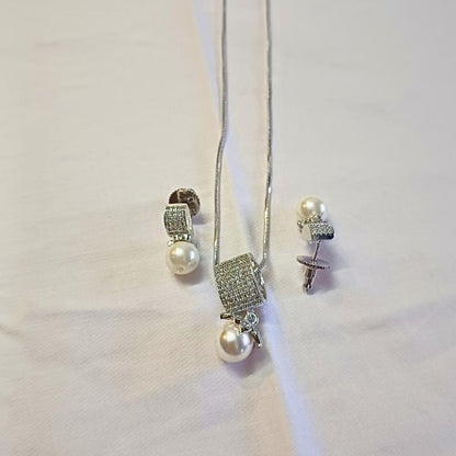 Silver Samora Diamond Pendant Set