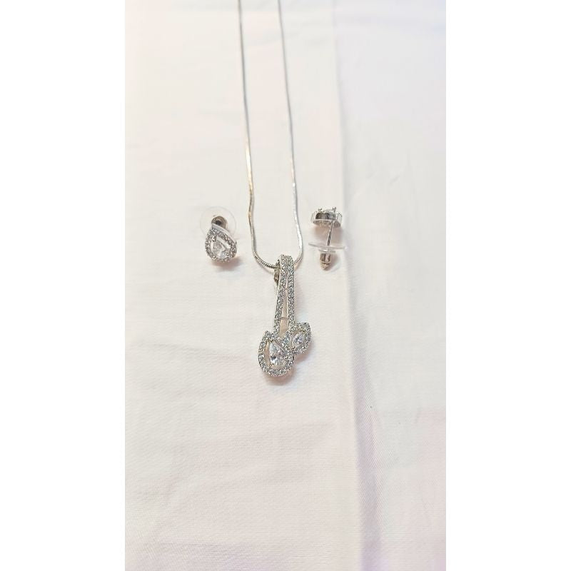 Silver Bharti Diamond Pendant Set