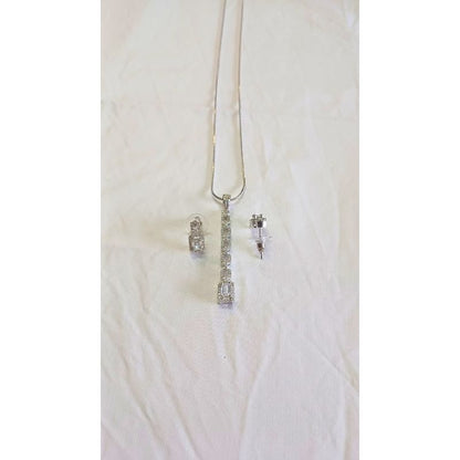 Silver Kayra Diamond Pendant Set
