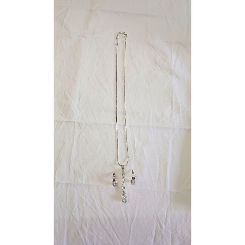 Silver Kayra Diamond Pendant Set