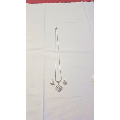 Silver Riddhi Diamond Pendant Set