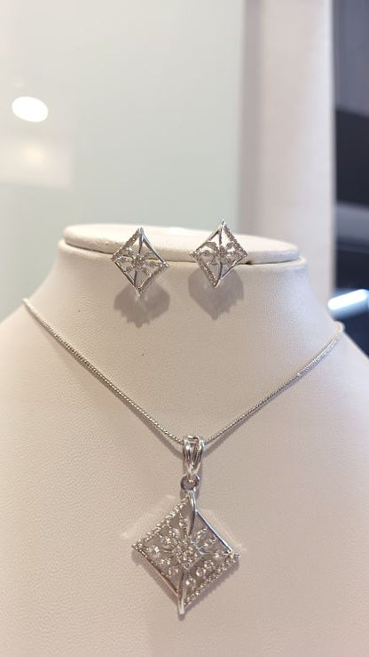 Silver Unnati Diamond Pendant Set